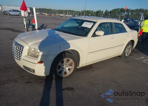 2007 Chrysler 300 Touring из США, поврежденный, VIN 2C3KA53G97H883814